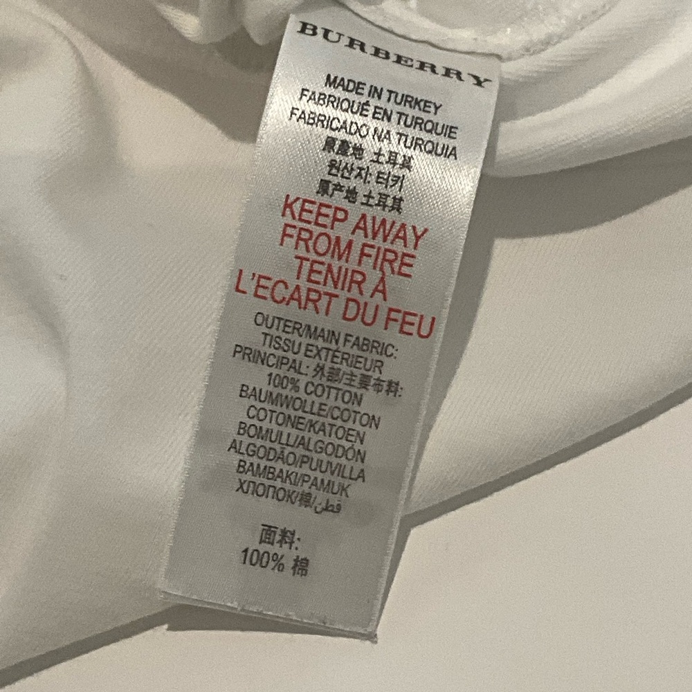 BURBERRY WHITE SHORT SLEEVES W/CHECK SHOULDER PANELS. - Picture 5 of 7